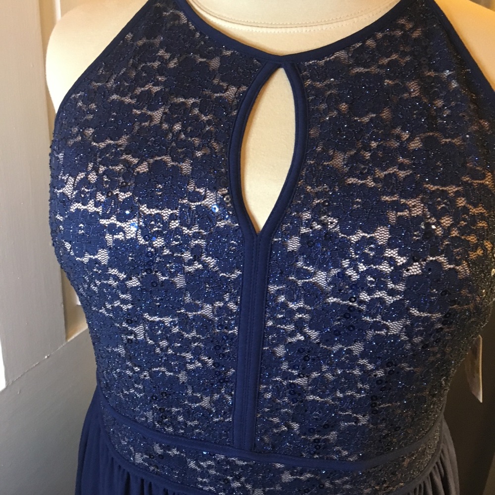 ✨night way lace sequin gown✨ - Picture 3 of 5